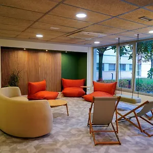 Residencia Universitaria Resa Abedules Apartment